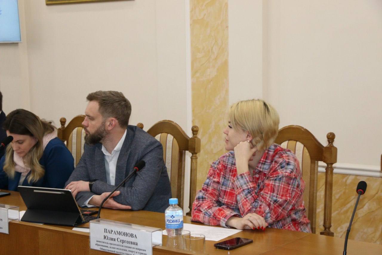 Реализацию трамвайной концессии и организацию ярмарок обсуждали на заседании профильной комиссии
