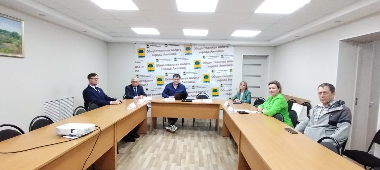 В Общественной палате обсудили ситуацию с кадрами в сфере здравоохранения.